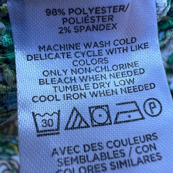 LOFT Floral Green White Crinkle Off Shoulder Paisley Cropped Top Wom Large NWT - Picture 9 of 11